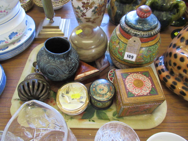 TRAY OF MISCELLANEOUS ETHNIC ITEMS Image
