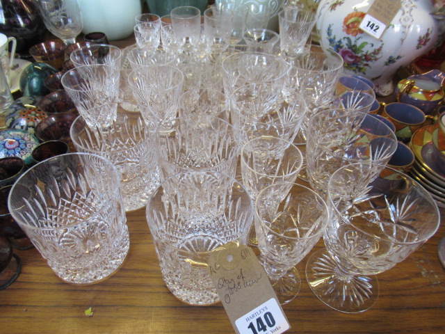 QUANTITY OF GLASS Image