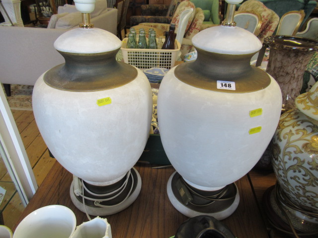 PAIR OF TABLE LAMPS Image