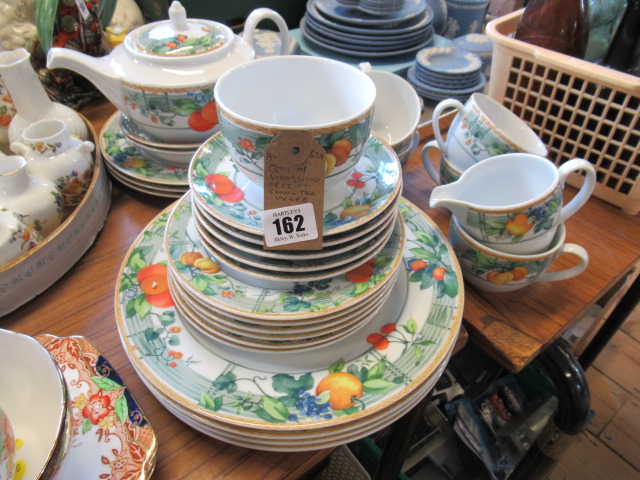 QUANTITY OF WEDGWOOD EDEN PATTERN CHINA TEAWARE Image
