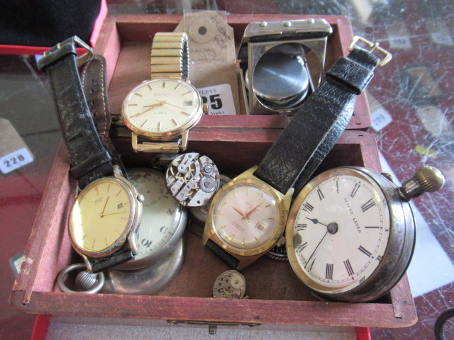 QUANTITY OF WATCHES Image