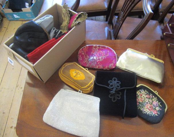 EVENING BAGS Image