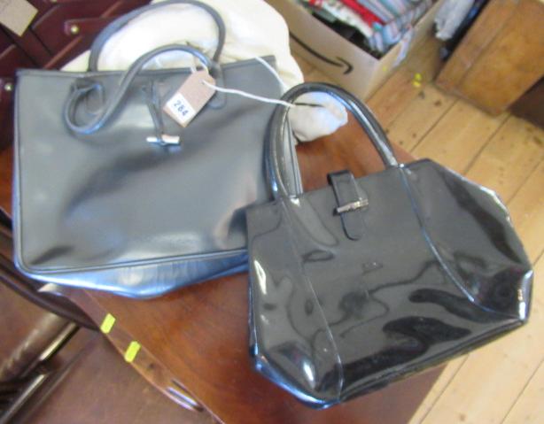 TWO HANDBAGS AND A SMALL QUANTITY OF LINEN Image