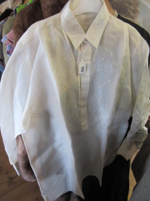 CHINESE EMBROIDERED DRESS SHIRT Image