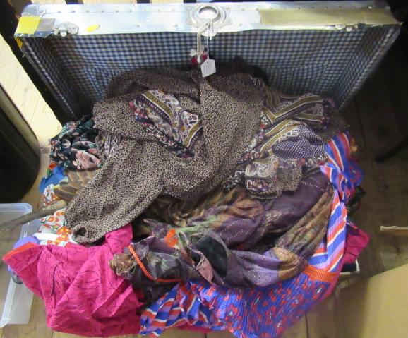 LARGE SUITCASE OF VINTAGE 1970S AND LATER LADIES DRESSES ETC Image