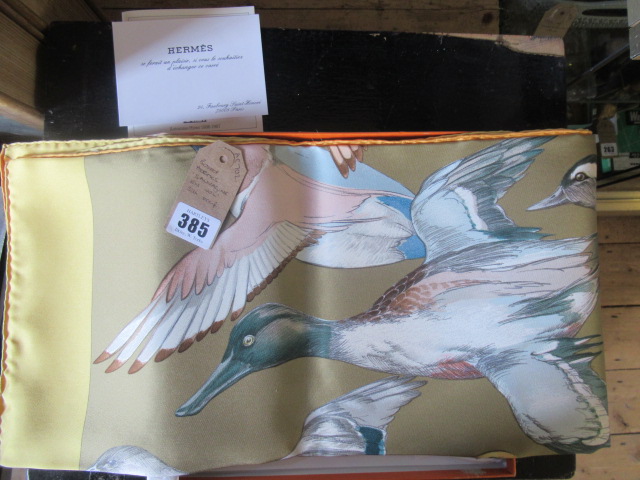 BOXED HERMES SAUVAGINE EN VOL SILK SCARF Image
