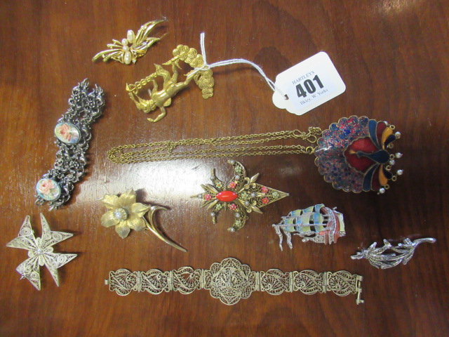 MARCASITE AND OTHER VINTAGE JEWELLERY Image