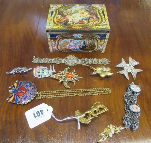 MARCASITE AND OTHER VINTAGE JEWELLERY Image