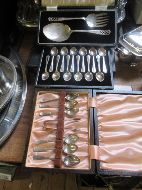 FIVE CASES OF CUTLERY Image