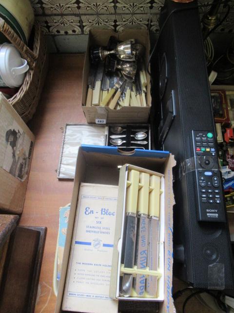 TWO BOXES OF CUTLERY INCLUDING A KNIFE SET Image