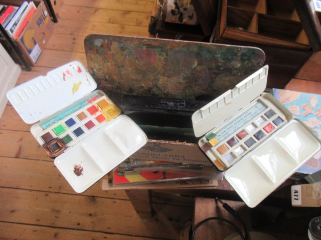 BOX OF ARTISTS PAINTS ETC Image