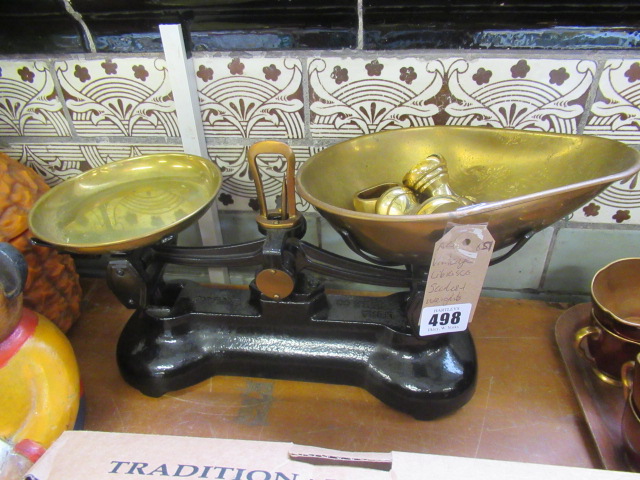 VINTAGE SCALES AND WEIGHTS Image
