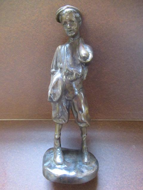 BRONZE FIGURE Image