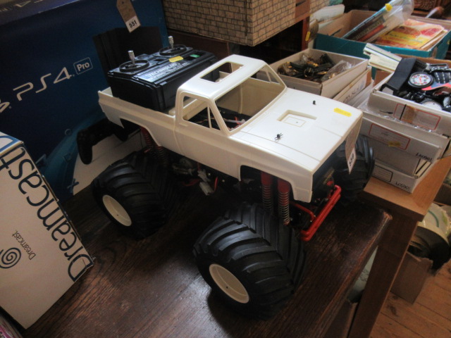 TECHNI PLUS REMOTE CONTROL MONSTER TRUCK Image