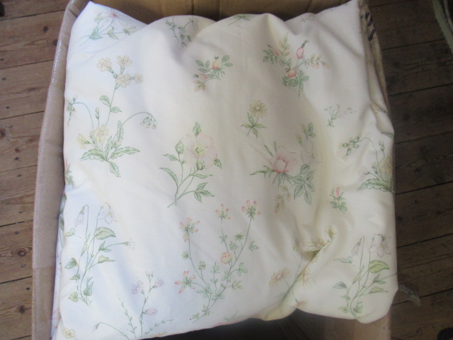 BOX OF CURTAINS Image