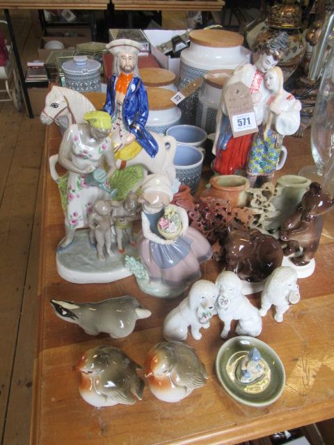 BOX OF LLADRO AND OTHER ORNAMENTS Image