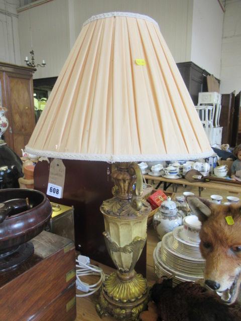 DECORATIVE TABLE LAMP Image