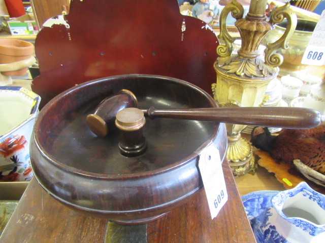 NUTCRACKER AND BOWL Image