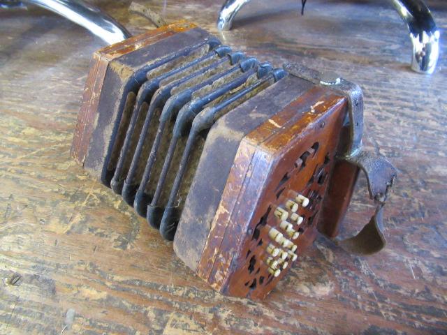 VINTAGE ACCORDIAN Image