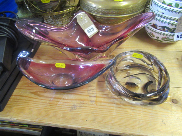 THREE PIECES OF MID CENTURY ART GLASS Image