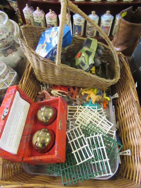 BASKET OF DIECAST CARS AND FARM ANIMALS ETC Image