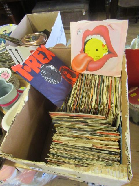 BOX OF 1960S / 70S 80S 45 RPM RECORDS Image