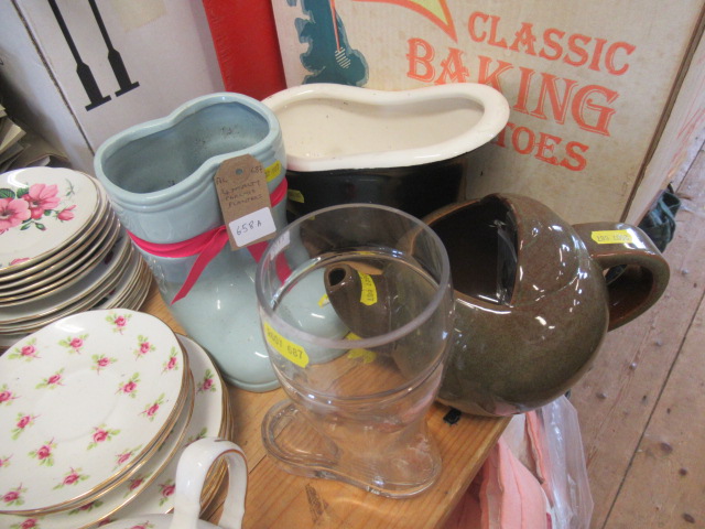 FOUR NOVELTY CERAMIC AND GLASS PLANTERS Image