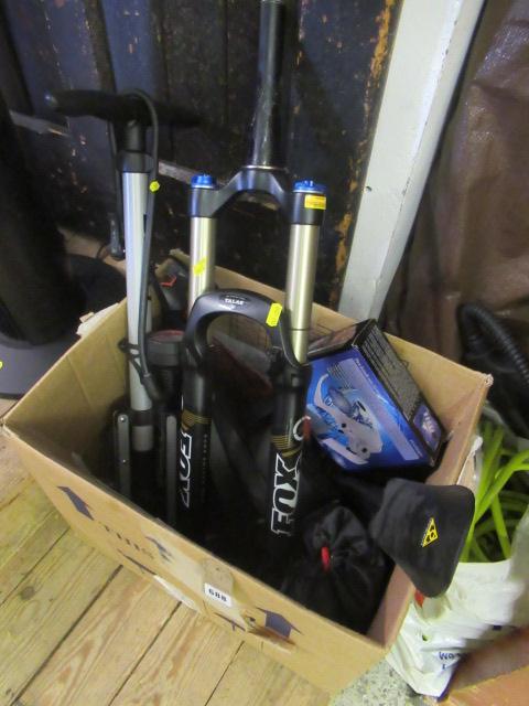 BOX OF BIKE ACCESSORIES INCLUDING FOX 32 RACING SCHOCKS Image