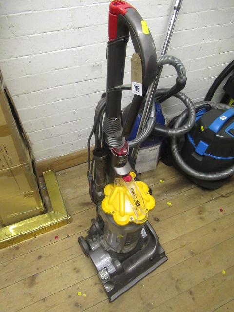 DYSON DC33 VACUUM CLEANER Image