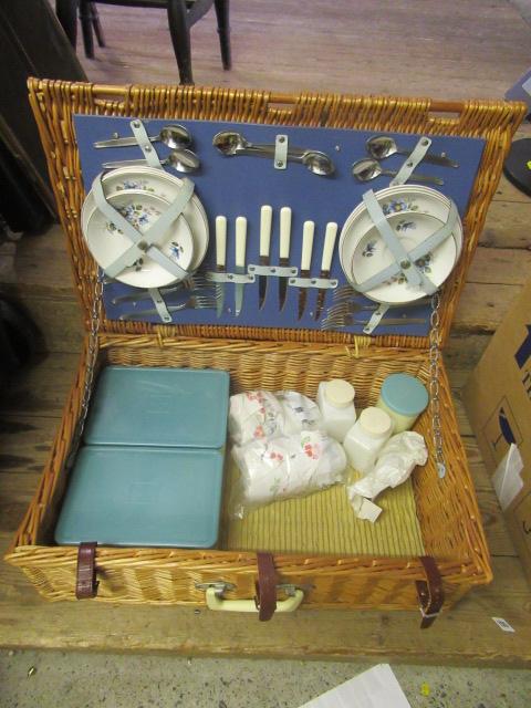 WICKER PICNIC BASKET AND CONTENTS Image