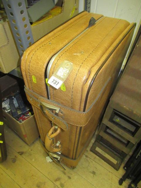 TWO SUITCASES BRITISH AIRWAYS BAG AND ANOTHER Image