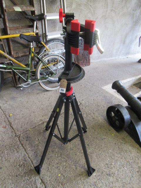 BICYCLE MAINTENANCE STAND Image