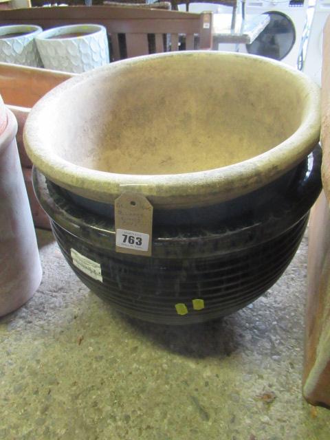 TWO LARGE PLANT POTS Image
