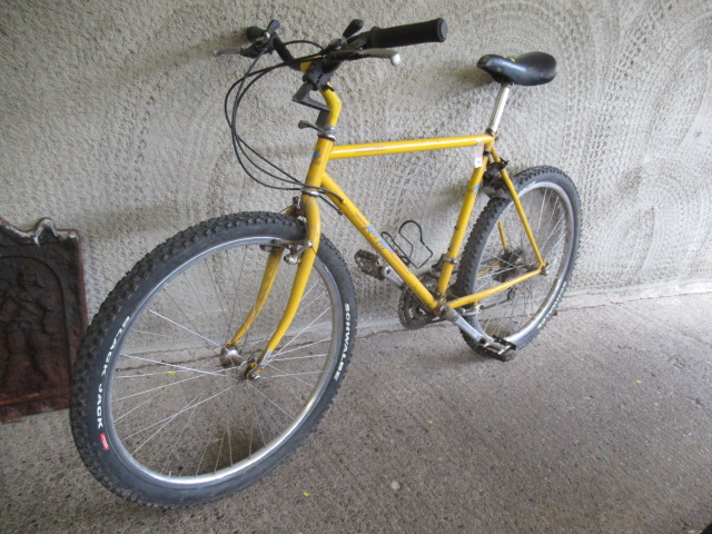 ROCKHOPPER BICYCLE Image