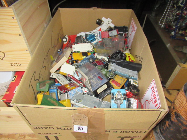 BOX OF DIECAST TOYS INCLUDING CORGI Image
