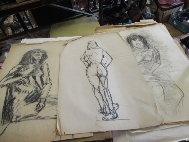 FOLDER OF SKETCHES Image