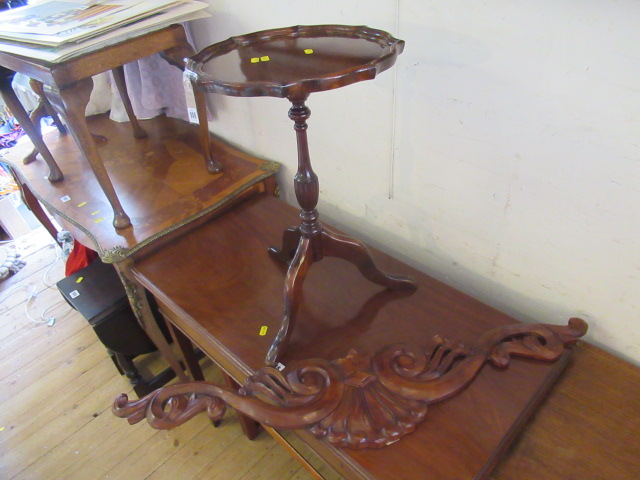 WINE TABLE AND A CARVING Image