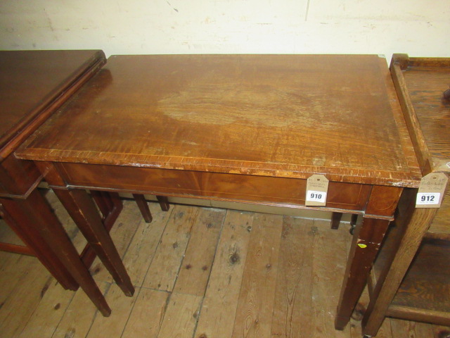 MAHOGANY SIDE TABLE Image