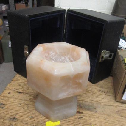 TRAVELLING ALABASTER FONT WITH CASE Image
