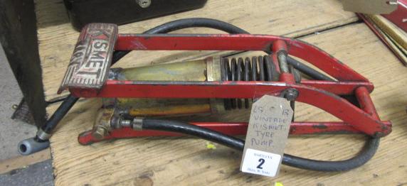 VINTAGE CISMET TYRE PUMP Image