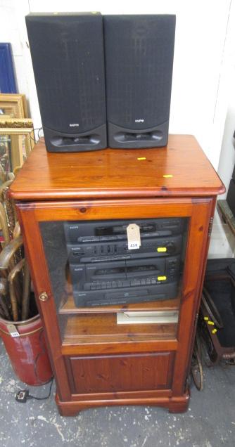 SANYO STEREO MUSIC SYSTEM IN PINE CABINET Image