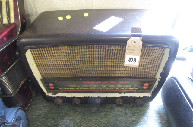 PHILLIPS BAKELITE RADIO Image