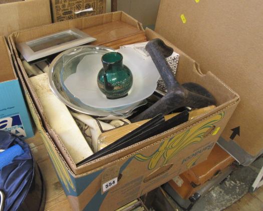 BOX OF MISCELLANEOUS ITEMS Image