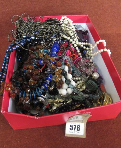 BOX OF COSTUME JEWELLERY Image