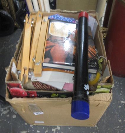 BOX OF LINEN AND QUANTITY OF SEWING ITEMS Image