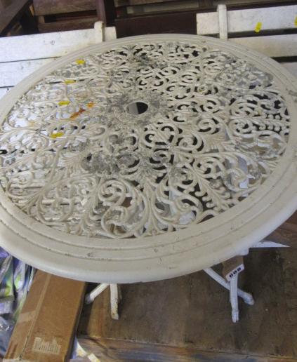 METAL PATIO TABLE Image