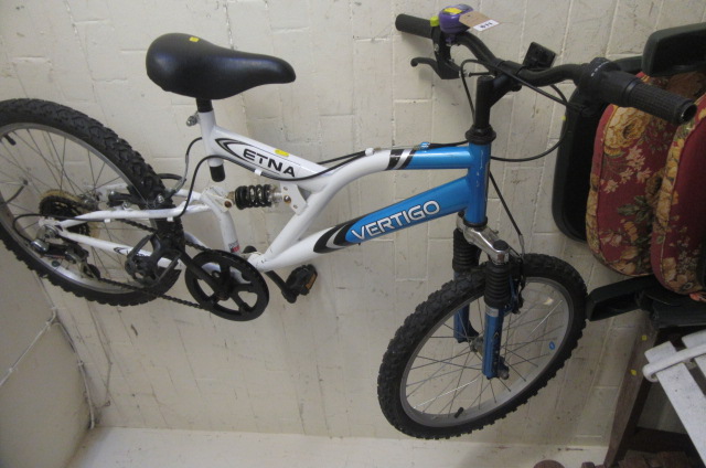 CHILDS BIKE Image