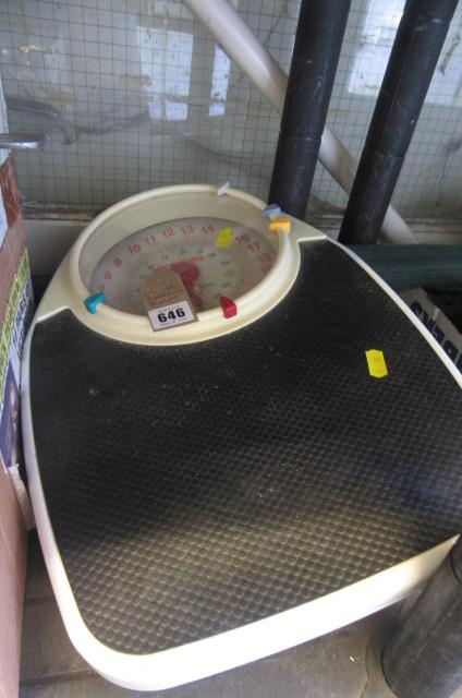 PAIR VINTAGE BATHROOM SCALES Image