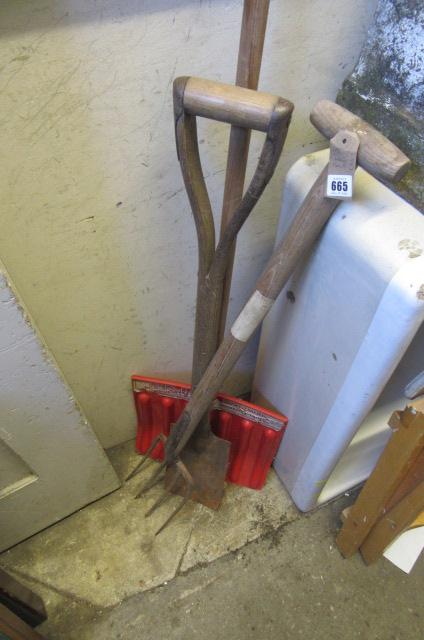 THREE GARDEN TOOLS Image