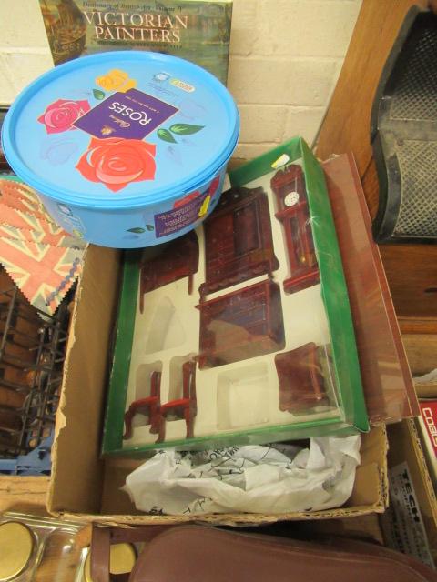 BOX AND TUB OF DOLLS HOUSE FURNITURE Image